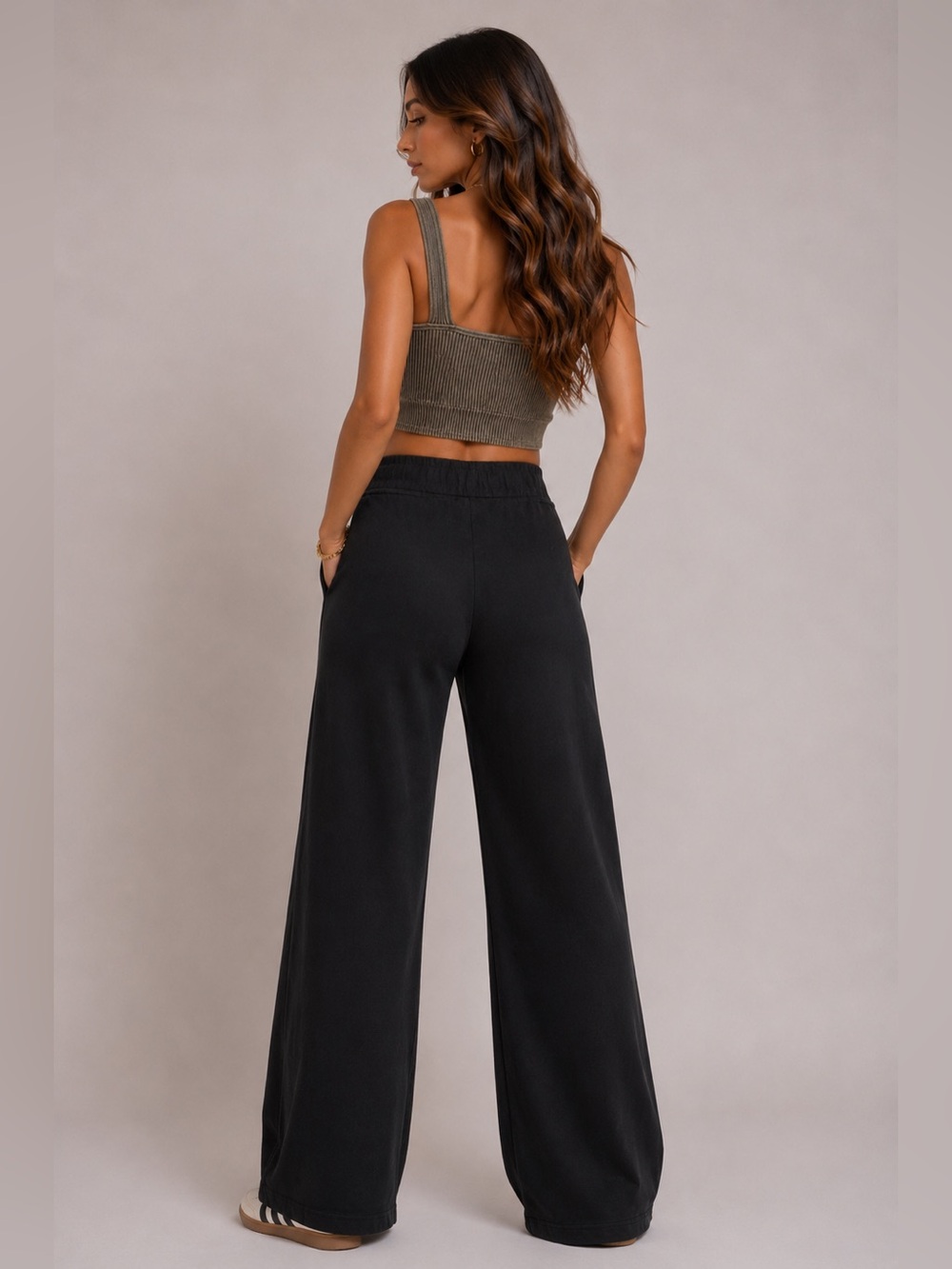 NWT Zenana Ribbed V-Neck Cropped Tank Top - Washed Brown - Picture 2 of 2